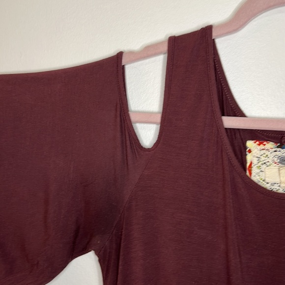 Red shirt with cut outs - Picture 4 of 6